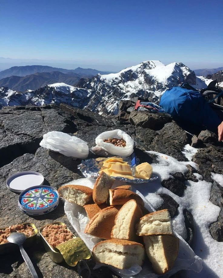 atlas local trekking guide marrakech to ouarzazate tour booking