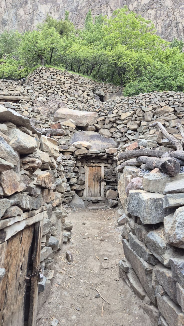 atlas hiking from imlil ait benhaddou tour booking