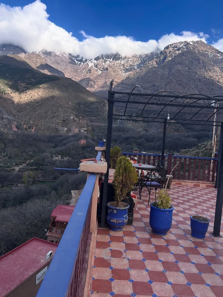 atlas mountain local guide imlil ouarzazate private driver hire